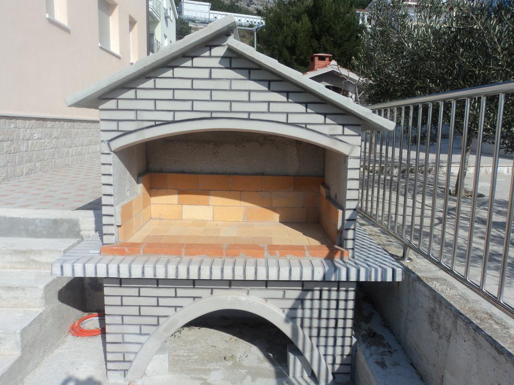 Gala Apartments Omis Exterior photo