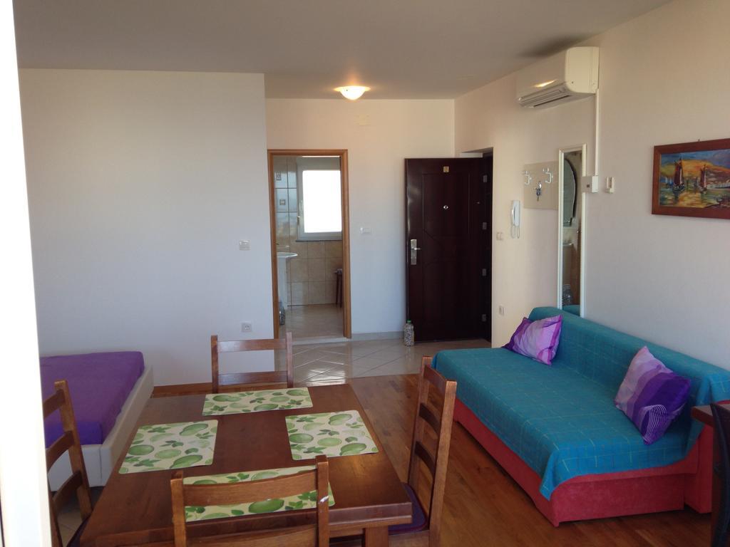 Gala Apartments Omis Exterior photo